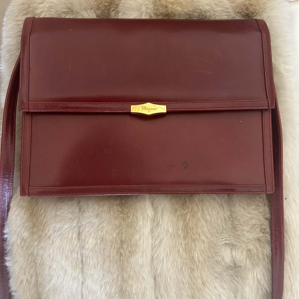 Brand New Vintage Ferrimango Leather Shoulder Bag.